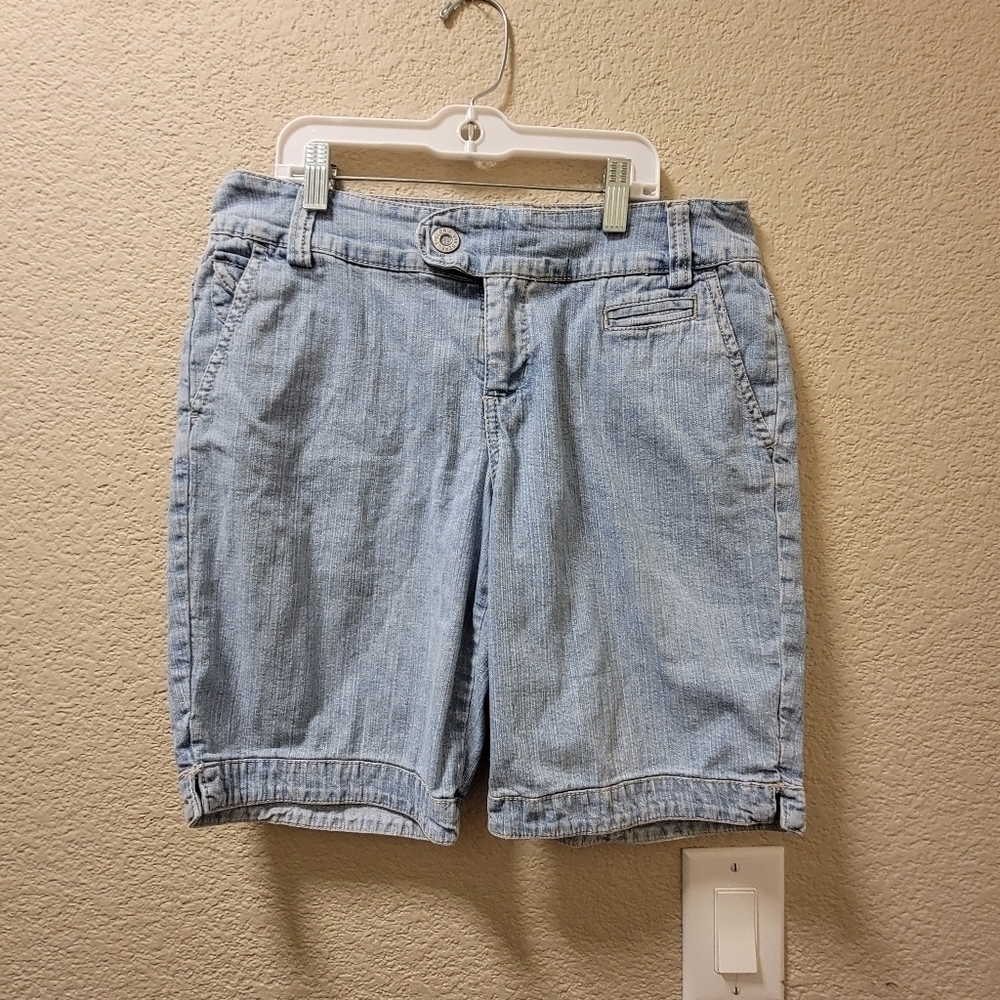Gloria Vanderbuilt shorts
